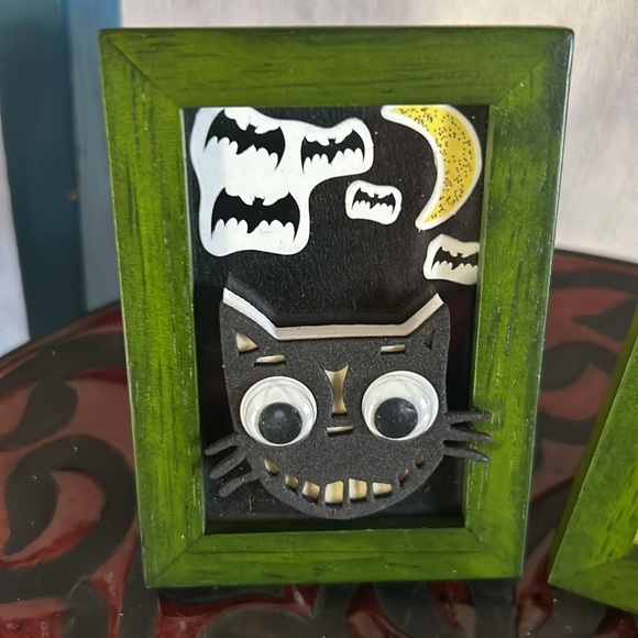 Vintage Framed Halloween Scenes - Picture 2 of 6